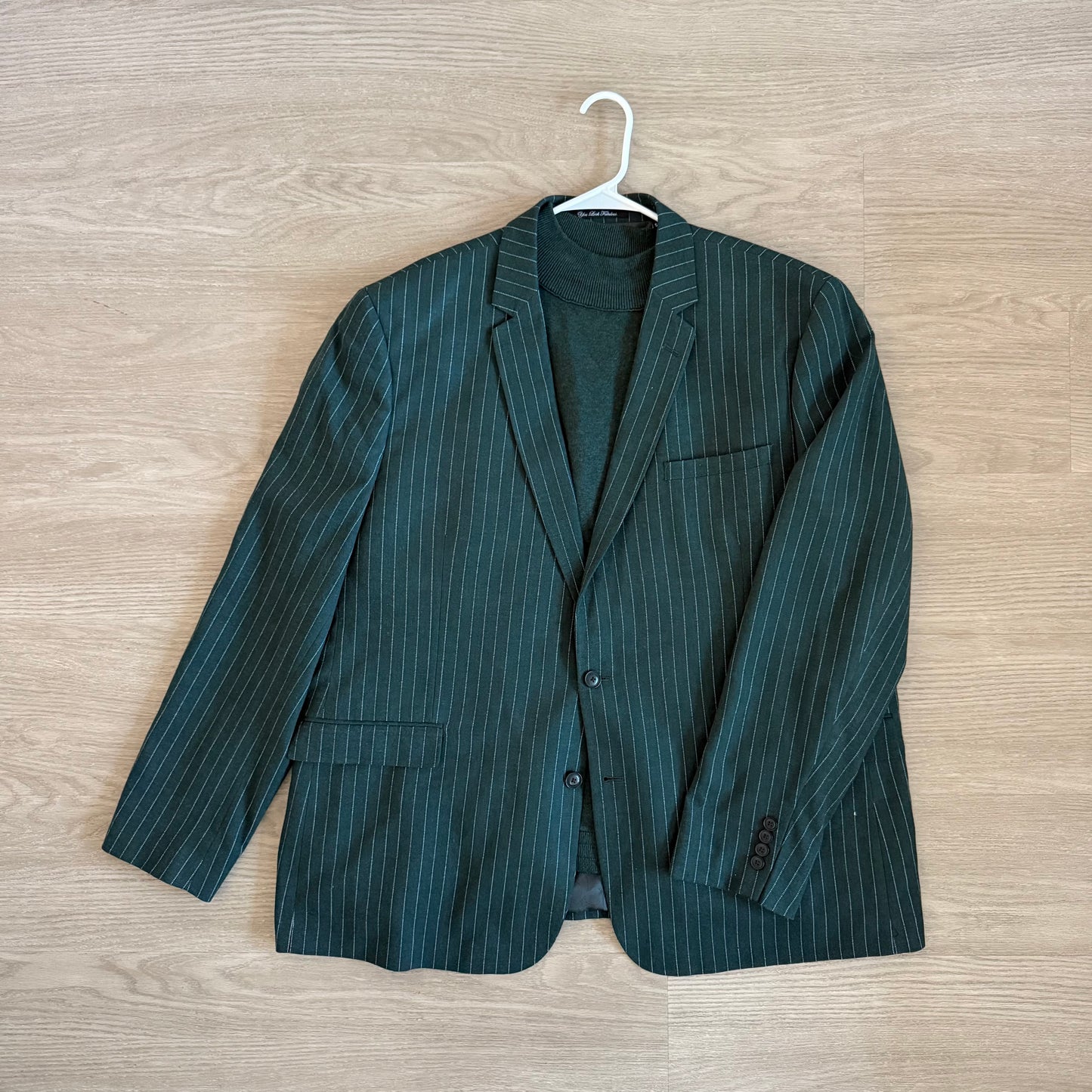 Green Pinstripe Suit | 54L/49W